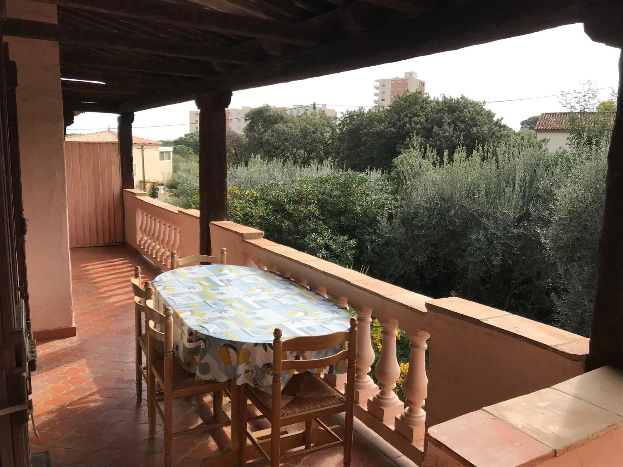 89 Le Grand Pin Apartment Сен Максим Екстериор снимка